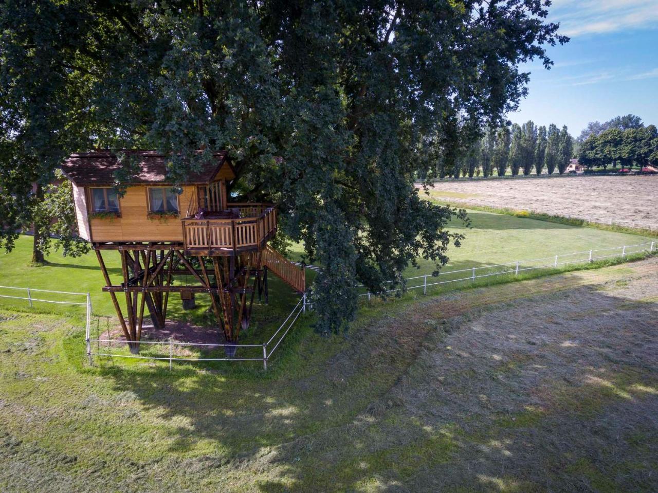 Agriturismo Tenuta "Il Cigno" Villanterio ภายนอก รูปภาพ